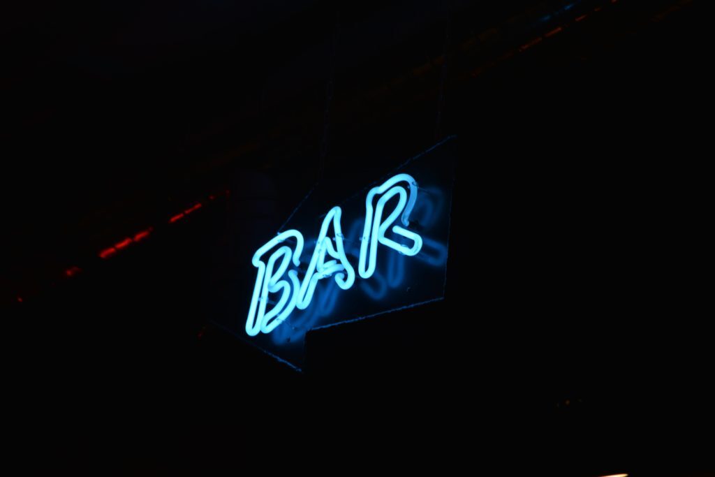 bar-illuminated-neon-1876878-1024x683-2844830